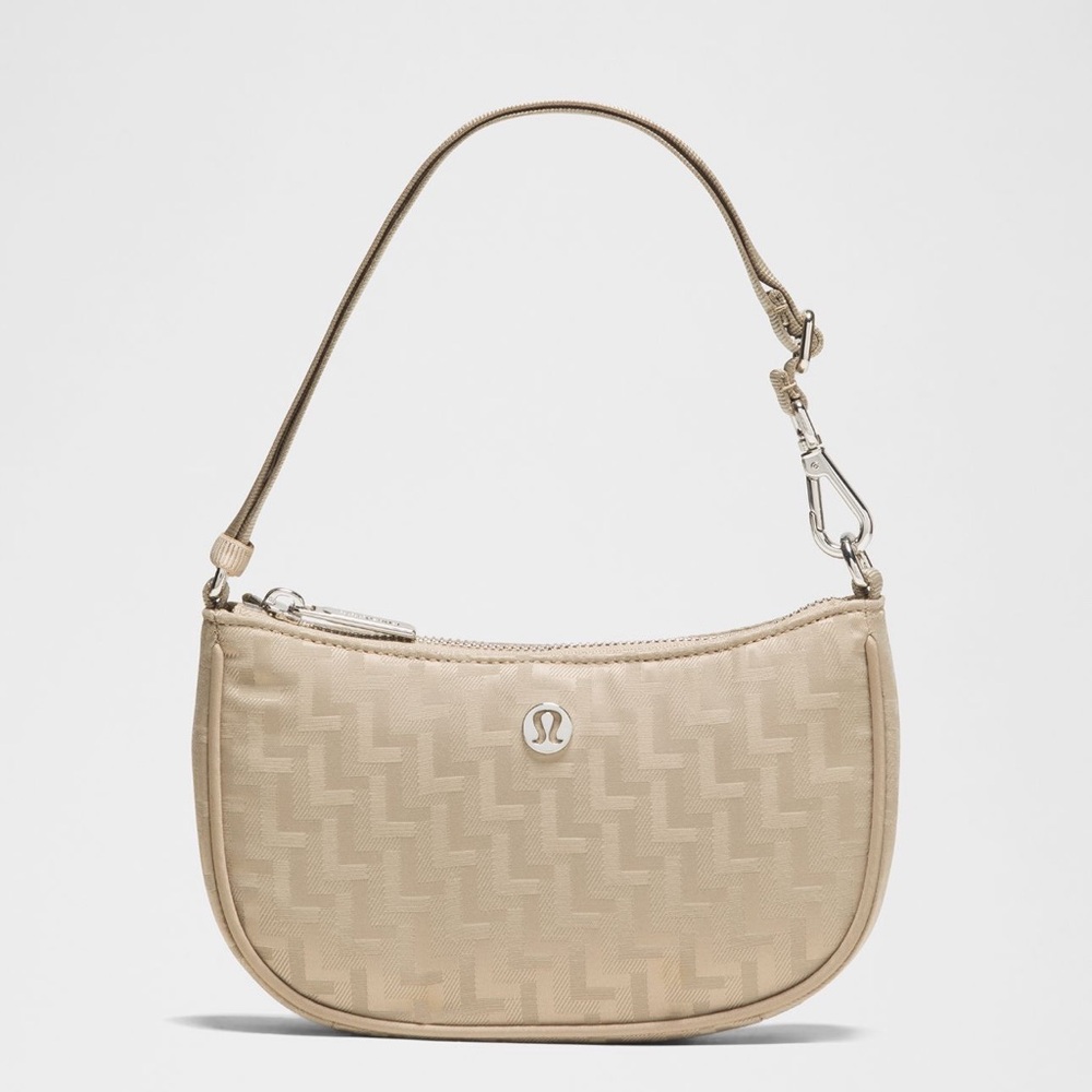 Lululemon City essentials 1L bag NWT